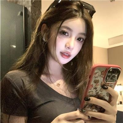 公园里的女孩